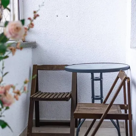 The Right Choice 12 Apartment